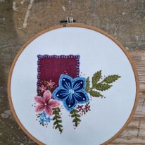 Bergundy Square Floral Felt Embroidery Kit – Maggie Gee